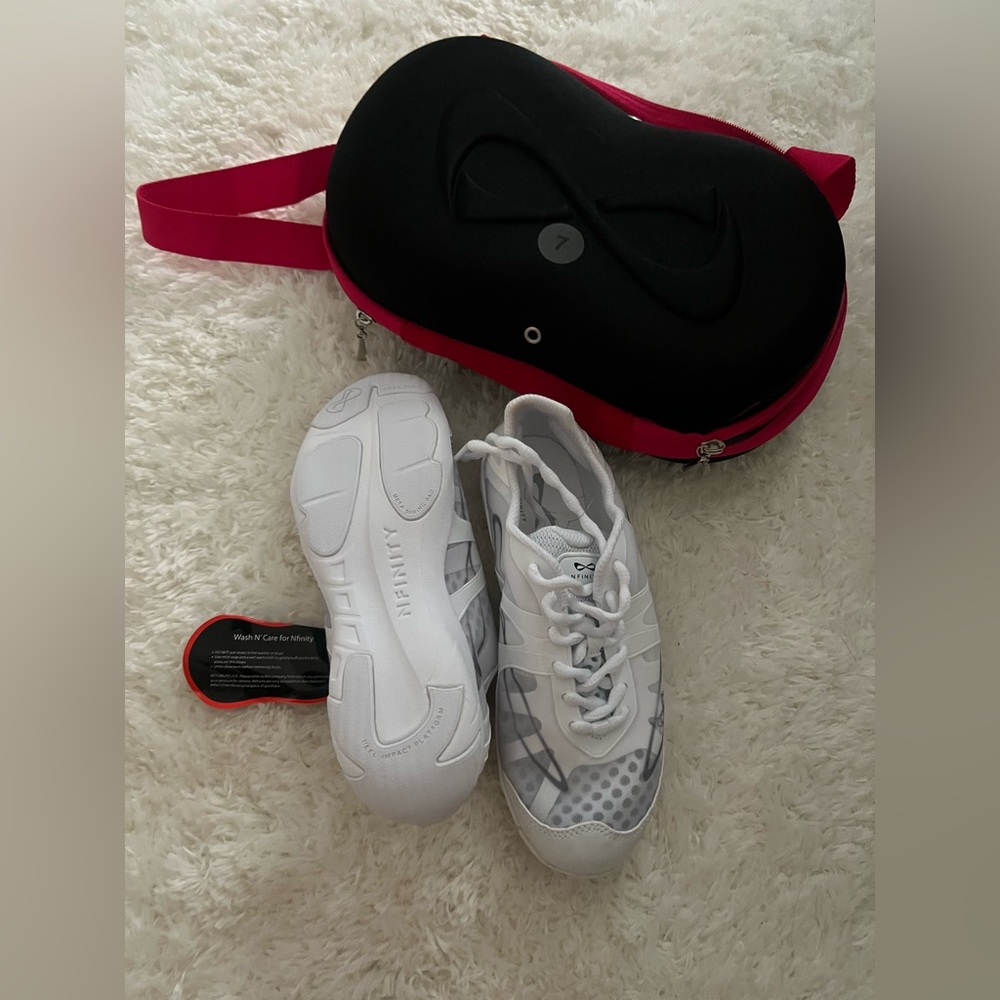Nfinity cheer shoes brand new! Size 7